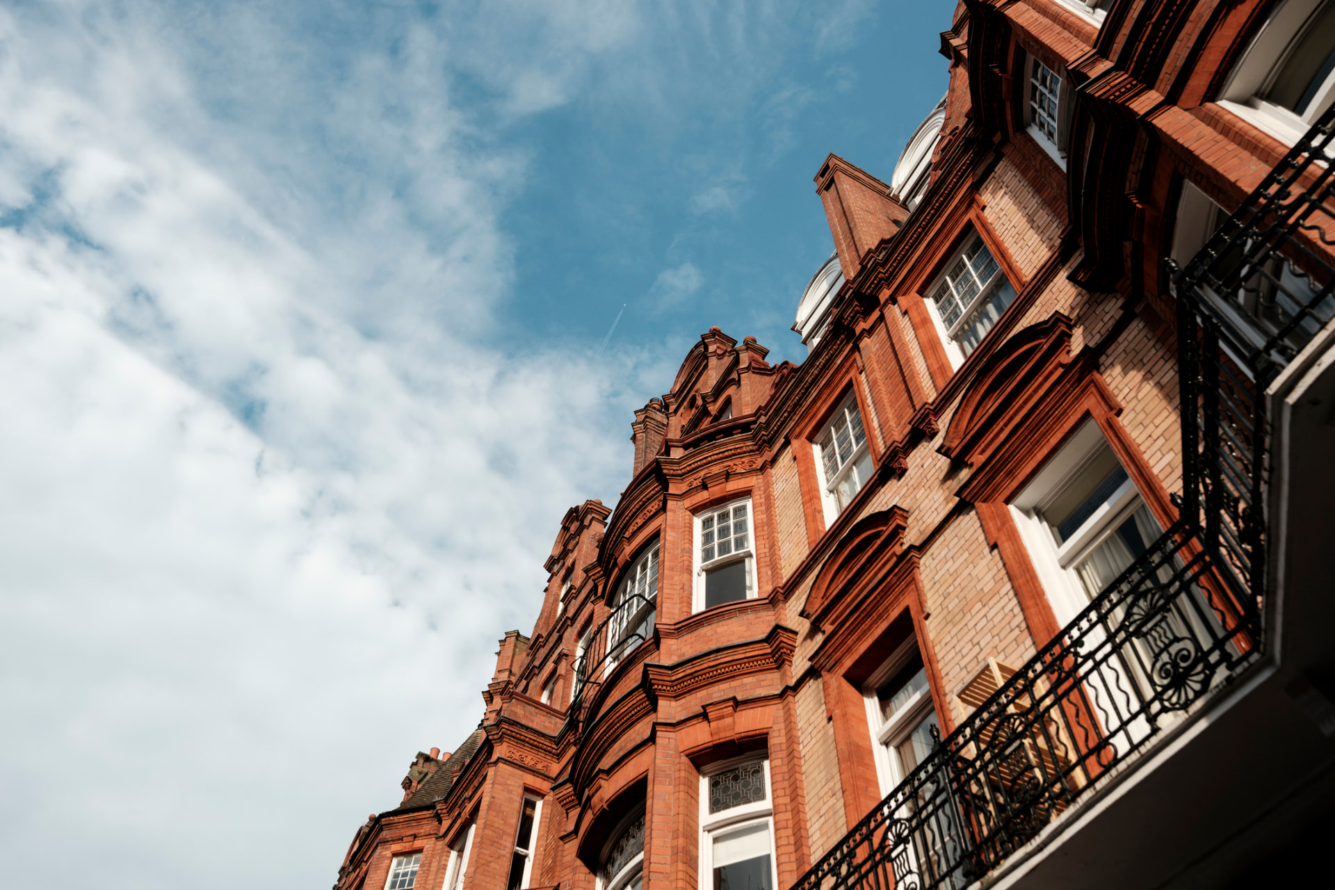 How to Invest in UK Property from Overseas